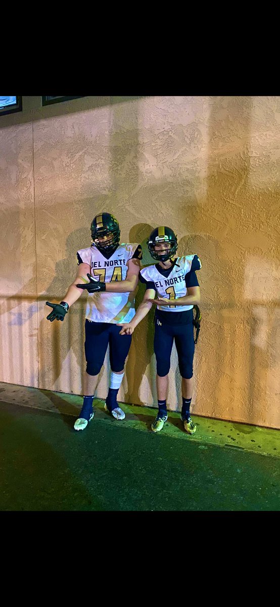 Jacob_Dane_74's tweet photo. Senior Season Inbound!!
#football #highschool #DNHS #seniorszn https://t.co/bsGNzFe4ik