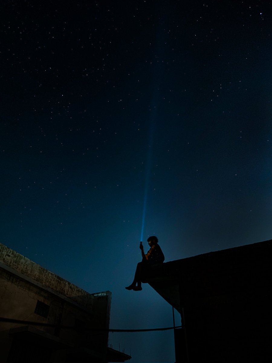Flatsdepths1's tweet photo. Star photography👀 🤙
. 
. 
. 
#OPPOSummer #ShotOnSnapdragon #NightPhotography #PhotoOfTheDay #photography #LowLightInspired #longexposure @oppo https://t.co/got2qDBFjE