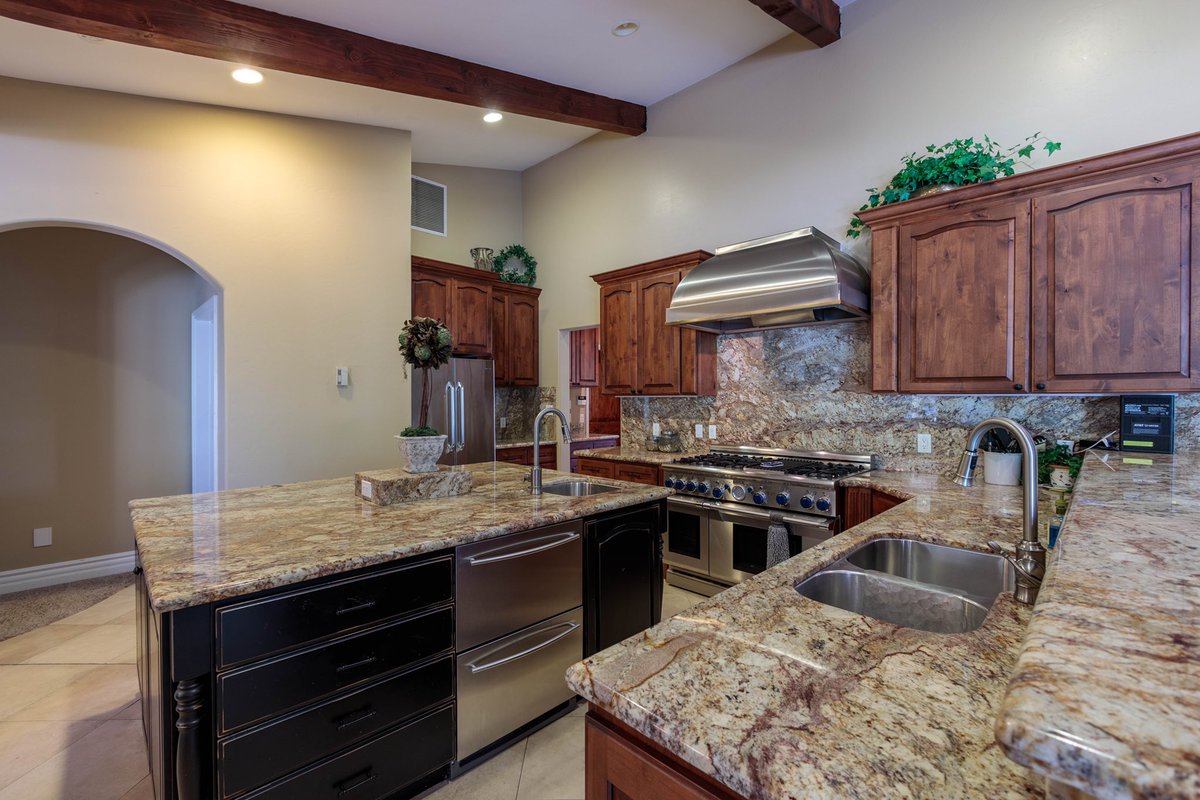 SpearsColby's tweet photo. 🏡Sold 📍Bakersfield, CA $1,110,000 https://t.co/1FYPp4tmbt