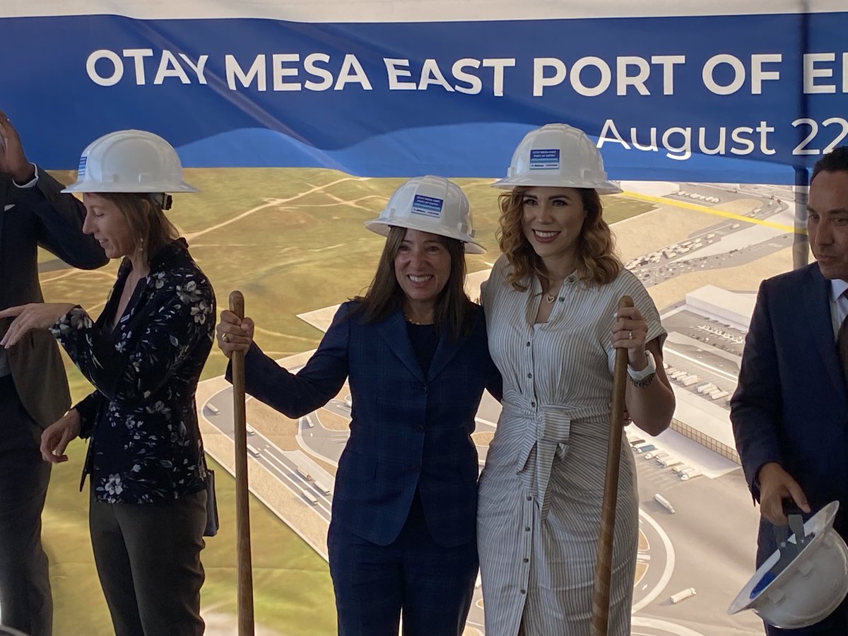 SmartBorderSDTJ's tweet photo. What a treat to see our binational community celebrate the start of #OtayMesaEast construction today! Thanx ⁦@SDCaltrans⁩ ⁦@CA_Trans_Agency⁩ ⁦@mhorso⁩ ⁦@BCGobierno⁩ ⁦@SEDENAmx⁩ ⁦@SRE_mx⁩ ⁦@SANDAG⁩ ⁦@CAGoBiz⁩ for your great efforts! https://t.co/Z8Rz7Rl4ng