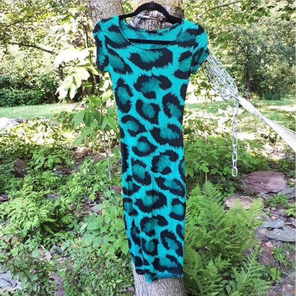 DesignMe_fab's tweet photo. So good I had to share! Check out all the items I'm loving on @Poshmarkapp #poshmark #fashion #style #shopmycloset #cancap #sherman #dex: https://t.co/s1QM3lDUps https://t.co/bcBXrxrrzS