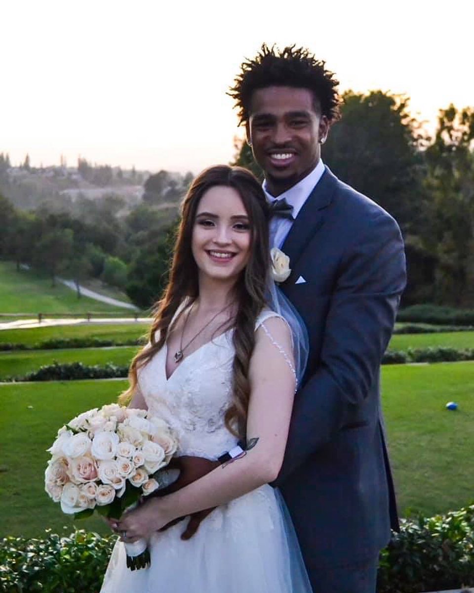 FosterIsaiah7's tweet photo. 3 years ago I married my best friend ❤️ no many others can say that so that puts me in a special bracket! I love you more than anything Mrs. Foster 😘 thank you for being great and always having my back ❤️🤞🏾 HAPPY ANNIVERSARY BEAUTIFUL!!! https://t.co/caQsP082uk