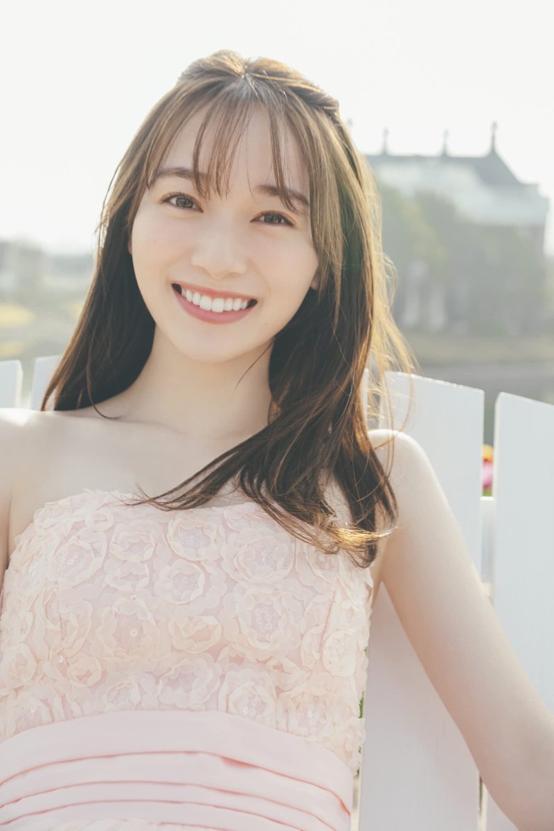 info_gravure's tweet photo. ≪ 本日発売🥀≫

#守屋麗奈(@renachoco_1st)

▪︎1st写真集
⇨『笑顔のグー、チョキ、パー』

急遽大ブレイク中! 天才的に可愛い“れなぁ"を日本中に解禁🥀

【詳細はこちらから⬇️】
▼Amazon
https://t.co/8T0Tqra1D2
▼楽天(ポストカード付き💥)
https://t.co/iyja2WFqBt https://t.co/EEbZTyMdUz