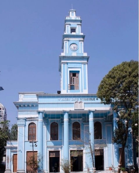 Khaki_Tours's tweet photo. #Mumbai’s two #Jewish communities - the #BeneIsrael and the #BaghdadiJews - usually stayed separate from each other. But they come together at one place on our #BitByNesbit heritage walk. Join us on Sat, 27 Aug, 5 pm, to know more.

Pics: Victorian Web, Firstpost

#Mazgaon https://t.co/9yUoXDpDYq