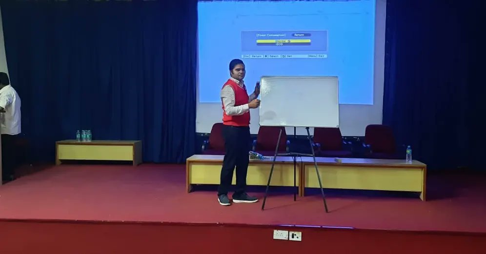 santa_nitk's tweet photo. "Thinking in all forms", a session for first year students of B. Com, BBA & BCA.
Thanks to Prof @chidanandavn for the invite. Appreciate his effort in holistic development of students.
Thanks to @qtpiofficial for d creative support
#Thinking #progressivethinkers #qtpi https://t.co/DExXlAOPcv