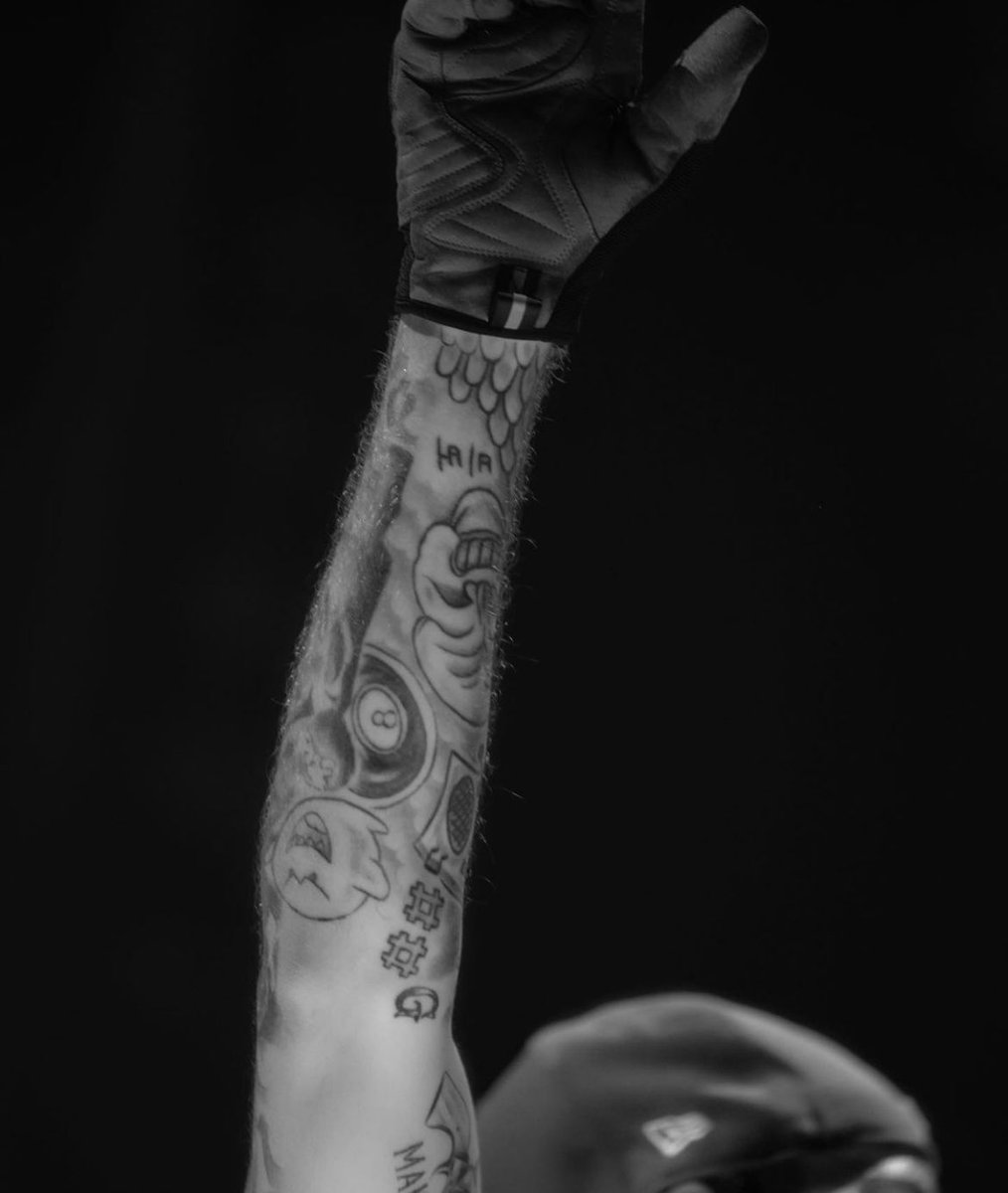 The hand that got raised. Your new @GEWFed Grand Heavyweight Champion. Undeniable. I’m back on top. <a href="/LibertyProW/">Liberty Pro</a> @EmpireProW