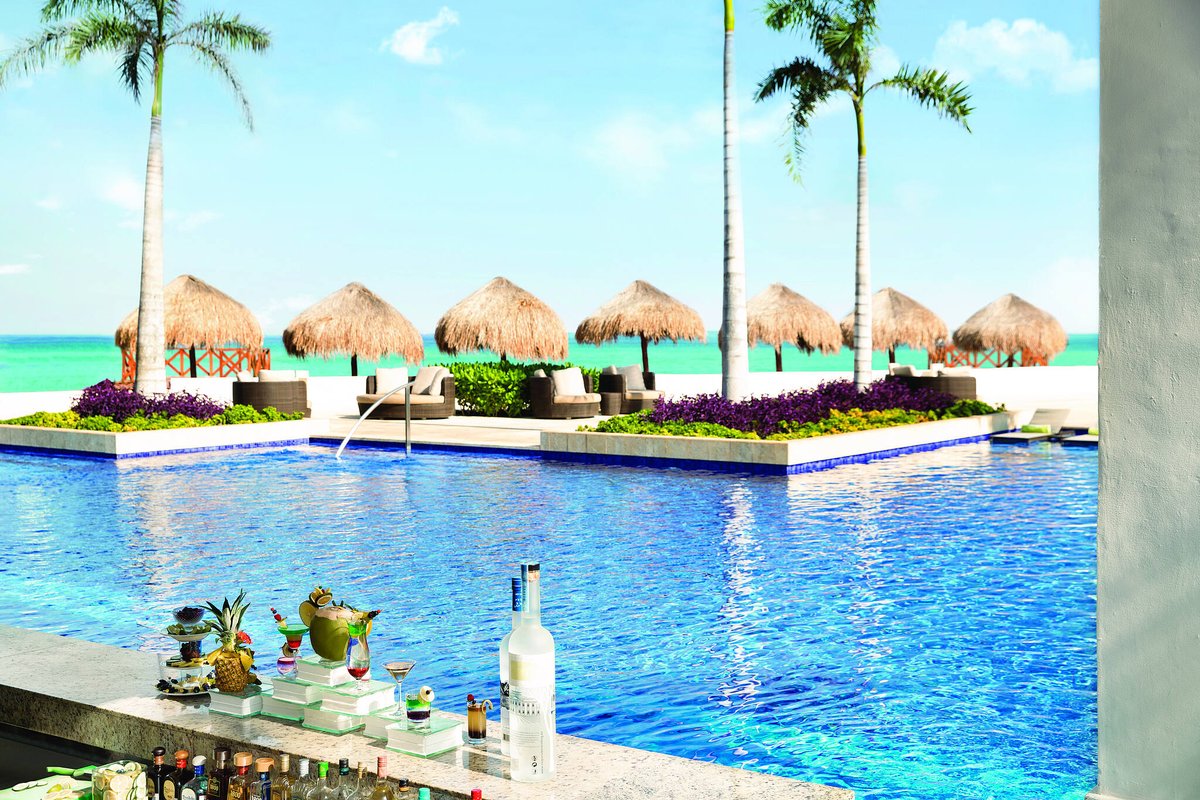 TravelAgentAmy's tweet photo. A place to find your relaxation. #HyattZivaCancun #TravelTuesday https://t.co/hKq4sk63xE