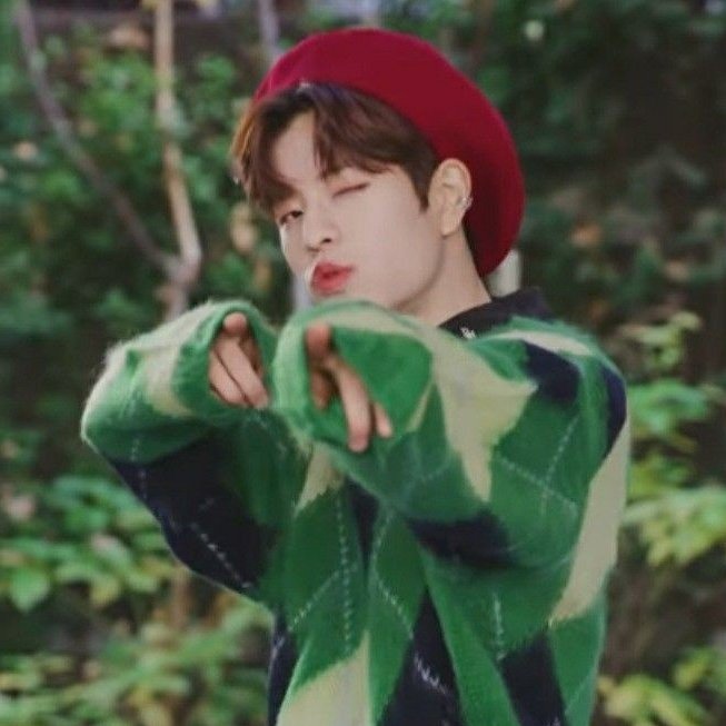 cozyseungmin's tweet photo. 🌿🍄 https://t.co/eMLR7sPgC0