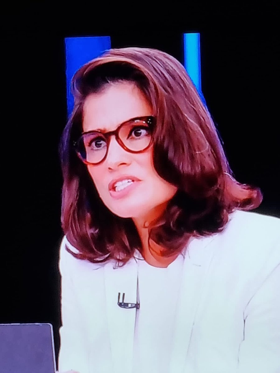 CapAndreTeodoro's tweet photo. A forma como trataram o Presidente da República foi nojenta, patética, asquerosa. Debochados, mentirosos e infames. Não existe jornalismo da velha mídia, assumiram um lado e viraram militantes políticos. Como brasileiro me sinto envergonhado.
#GloboLixoDerretendo 
#GLOBONUNCAMAIS https://t.co/QqhLoJNCdH