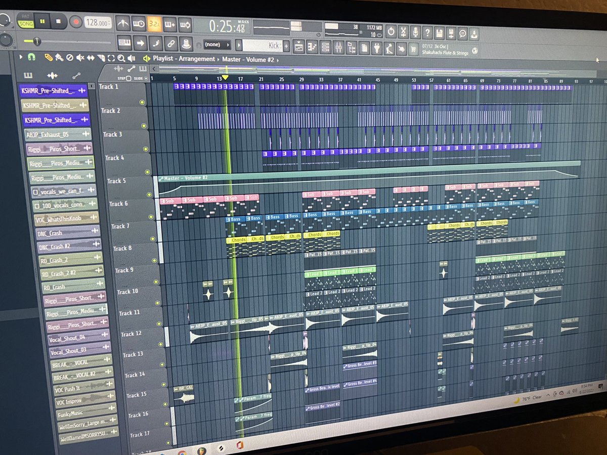 Designl3ssoffi1's tweet photo. Welp, that it is another new song under my belt. Coming soon. #makingmusic #newmusicontherise #flstudios #workinptogress #edmmaker #colorfuldisplay #cantwait #amateurmusicmaker https://t.co/whDfzRuCE4