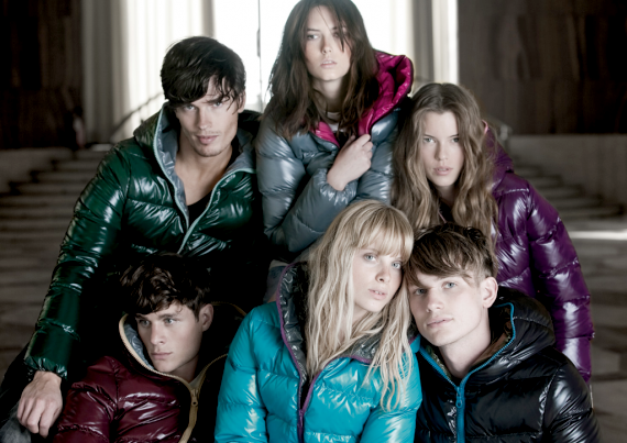 cryptogemshots's tweet photo. Shiny nylon puffer jackets are so hot and comfy and great looking
https://t.co/MlxN8fR94N #shinynylon #shinypuffa #shinyjackets #glanznylon #wondertabloid #wetlookjackets https://t.co/HXqfteiFmQ