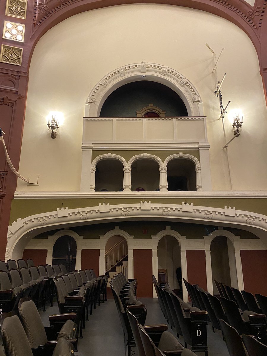 Earlier this month I took a #BehindTheScenes tour of the Moore Theatre — #Seattle’s oldest active theatre which hosts a variety of theatrical productions, concerts &amp; lectures.

#HistoricSeattle