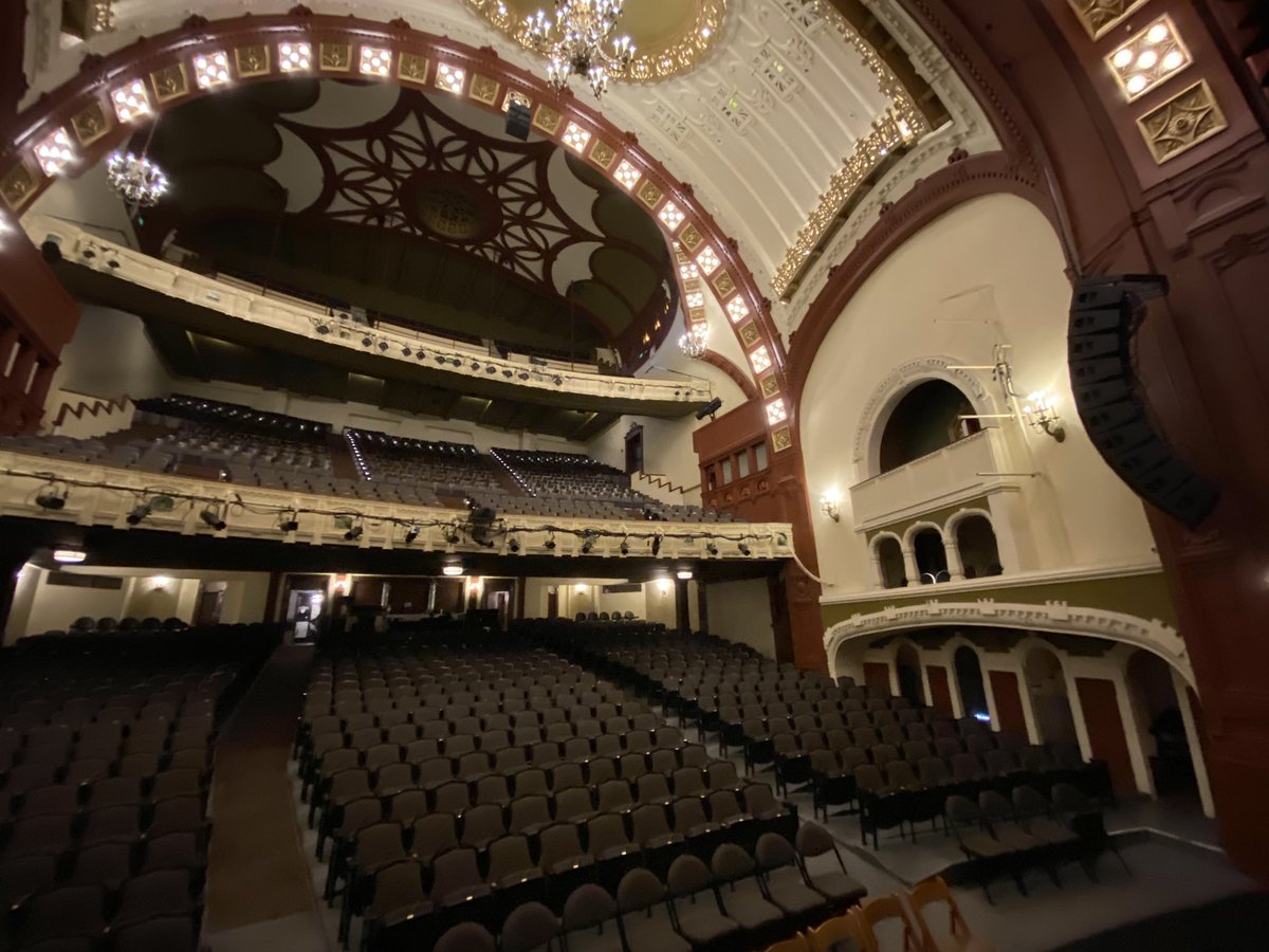MiaYenCanada's tweet photo. Earlier this month I took a #BehindTheScenes tour of the Moore Theatre — #Seattle’s oldest active theatre which hosts a variety of theatrical productions, concerts &amp; lectures.

#HistoricSeattle https://t.co/pcgNefkybB