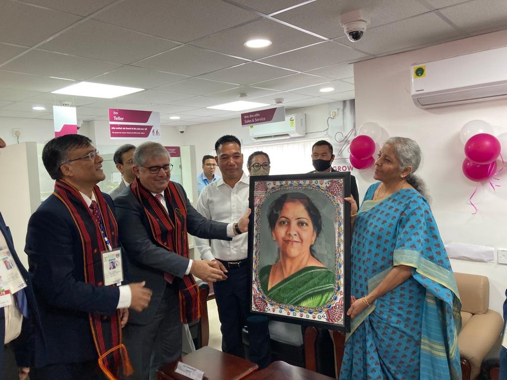 nsitharamanoffc's tweet photo. Smt @nsitharaman also inaugurates three other Axis Bank branches in Demow (Assam), Gohpur (Assam) and Madanrting (Meghalaya) virtually from Mon district of Nagaland. https://t.co/9hU3P8luX1