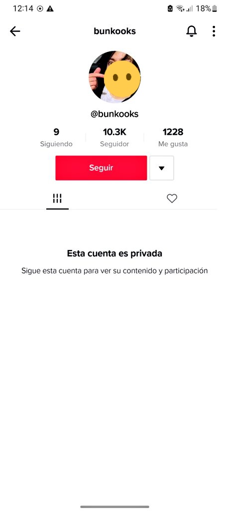 i097krs's tweet photo. Hola! Creo que ya se sabe, o tal vez algunos no saben, existe en Tiktok una cuenta que sube contenido inapropiado y demasiado repugnante a su cuenta sobre Jk, sería un gran favor si reportan su cuenta y contenido, edita fotos de él y las hace ver muy mal. Se llama bunkookedits. https://t.co/qjb7Wk34He