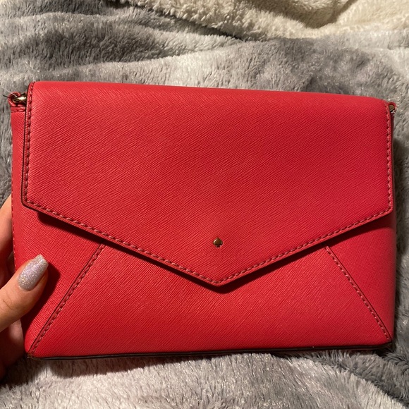 SharonBaron718's tweet photo. So good I had to share! Check out all the items I'm loving on @Poshmarkapp #poshmark #fashion #style #shopmycloset #scrubstar #jdmuniforms #katespade: https://t.co/LqaK8A8bIT https://t.co/NZoIHEIsve