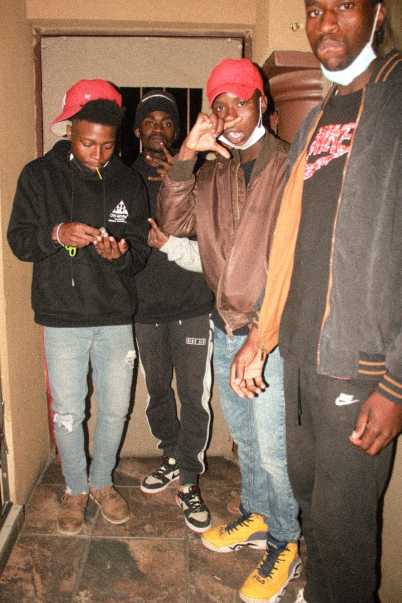 scoogattakeyboy's tweet photo. Always with the gang by @scoogattakeyboy. SLIME4LYFπππ #BIGALLIGATORZ #TRAPHOLY #O2VO #OUKASIE2THEPLANET https://t.co/w2dbmYoj2Q