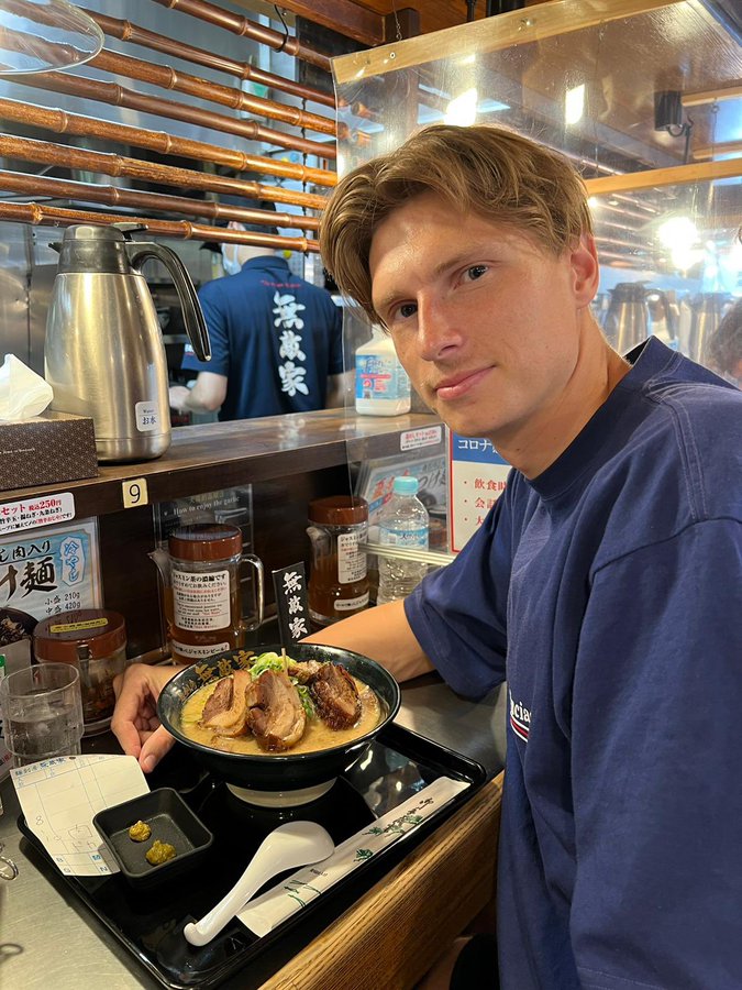 近くにラーメン屋があると言われた時の私 浦和ユンカーが大喜利のお題提示も ファンからはオススメ店の紹介続々 超ワールドサッカー