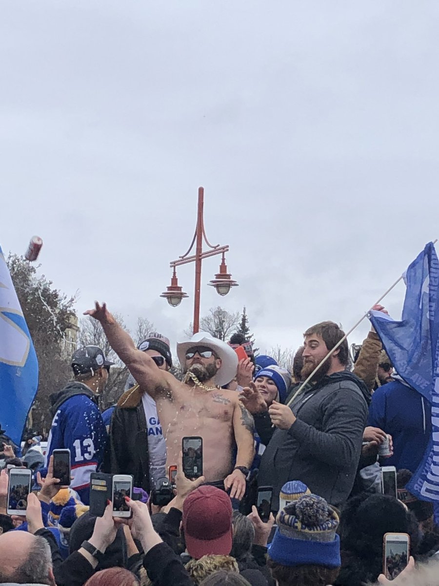 BomberHistory's tweet photo. @snyjets This is how @cstrevy likes to wind down at the end of the season. 🏆 Even had his own 🎄 cards for charity. #manfur #champ #jorts https://t.co/VlHW4nxW4B