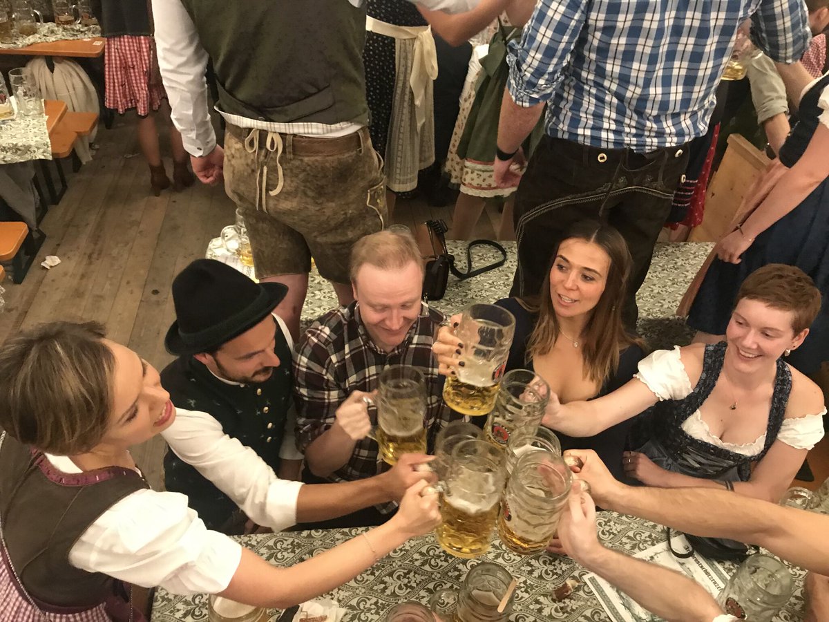eggs unimedia (@eggsunimedia) on Twitter photo Kaum zu glauben, in exakt einem Monat sind wir nach 2 Jahren Pause auf der Firmenwiesn.
 
Die Theresienwiese ist seit dem 20. Juni eine riesige Baustelle und verwandelt sich Tag für Tag mehr zum #Oktoberfest. 
Als Münchner Firma ist die Vorfreude natürlich enorm groß!
#wiesn2022 Kaum zu glauben, in exakt einem Monat sind wir nach 2 Jahren Pause auf der Firmenwiesn.
 
Die Theresienwiese ist seit dem 20. Juni eine riesige Baustelle und verwandelt sich Tag für Tag mehr zum #Oktoberfest. 
Als Münchner Firma ist die Vorfreude natürlich enorm groß!
#wiesn2022