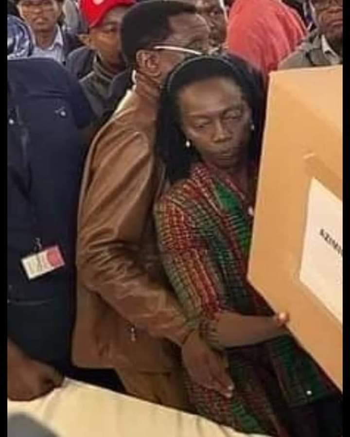 solo_ambuku's tweet photo. @SGaturusalim @mukhtar_parkar @DoreenAtieno20 @AmbatiLucy @KabueShiela @KuluoJosephine @LMwongera @justriua @WMMartha @WamboiKuria @migosi_brian @BenjiNdolo @Birgen071664494 @FrankMtetezi @MakauWaMuli @gabrieloguda @AokoOtieno__ @Bet_Madoka @pkmwiandi @jwkhasndi @EtalePhilip @RailaOdinga #AzimioLaFujo must provide  alternative #Form34 tally sheets from constituencies,  justify theirsource and method, which must be at variance with #IEBC 's which was uploaded on the portal electronically and real time. The results which may not been announced were uploaded anyway. https://t.co/QpQXCBrNdo