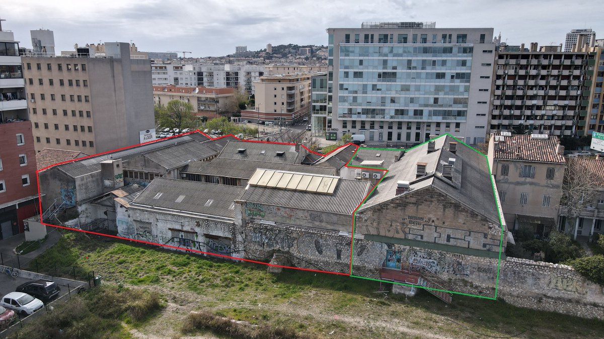 DavidLaMars's tweet photo. Permis accordé pour démolir la maison de maître en vue de créer une voie et un jardin public. La Halle des Moteurs Baudouin est épargnée. "Compte tenu de la valeur patrimoniale, il est considéré que l'édifice fait partie de l'intégrité architecturale du quartier" écrit la #Soleam https://t.co/ILQSMkv2Rk