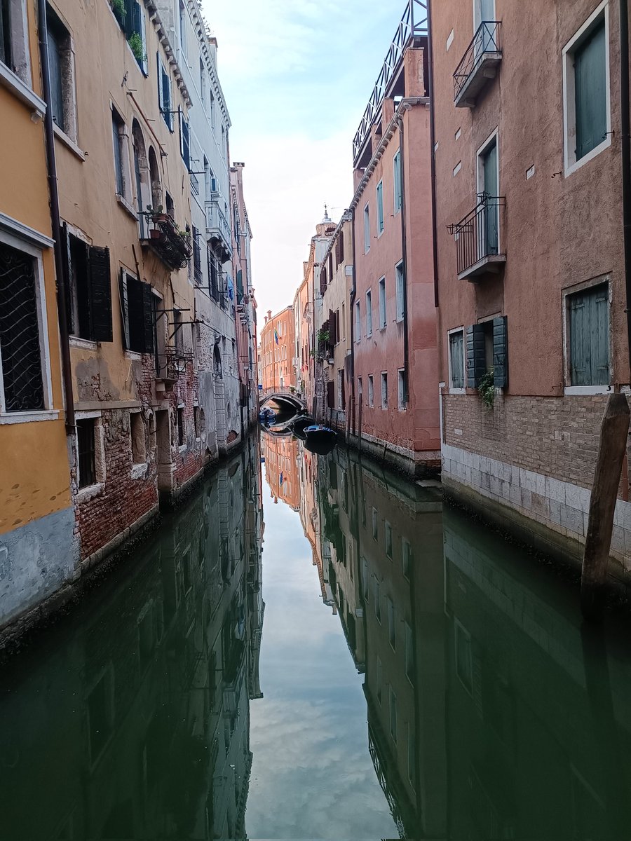 amrollbia's tweet photo. Tschüß Venedig 🇮🇹 😥
#Intertalien https://t.co/mza1AtKuDP