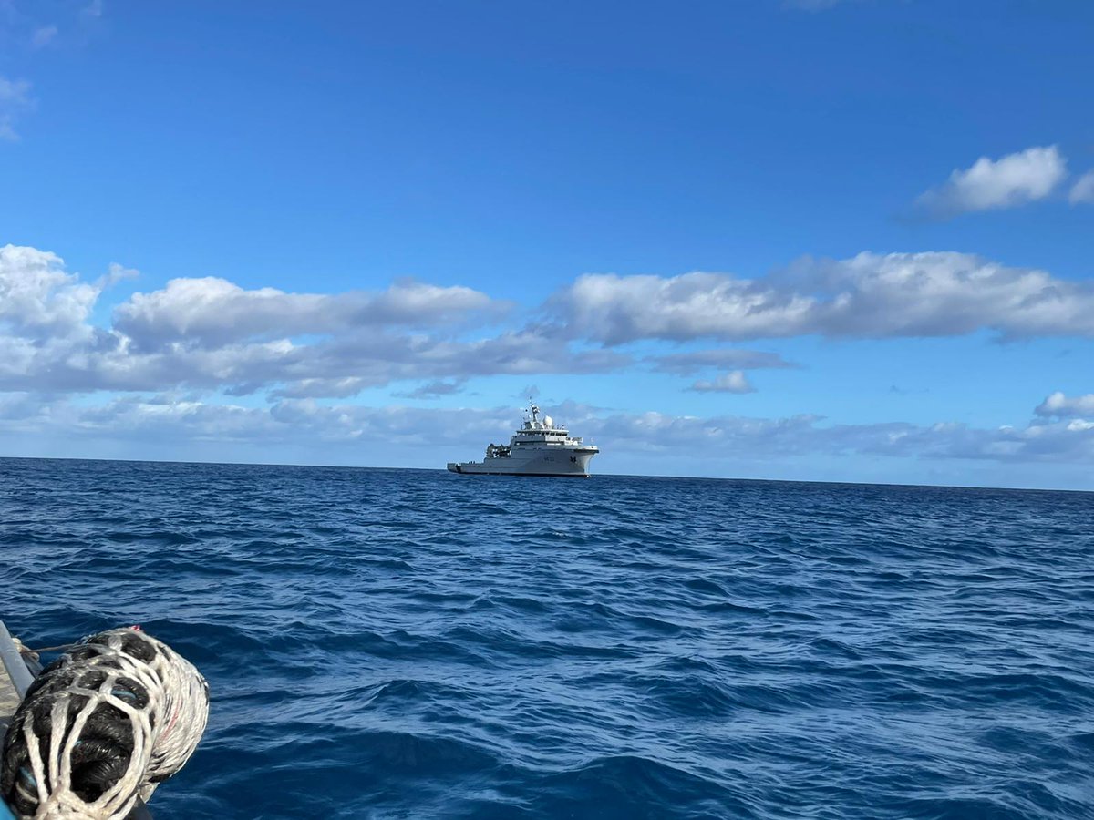 Kervarec16's tweet photo. Découverte des métiers de @MarineNationale à bord du BSAOM Bougainville pour des collégiens et collégiennes de 4e et 3e. Ouvrir les horizons, se montrer ambitieux, tracer son Parcours Avenir. @ALPACIFRAPACOM https://t.co/v043xA1Oj4