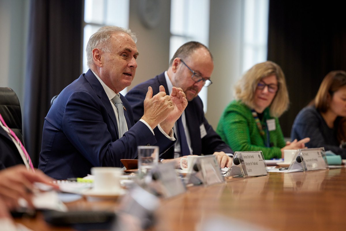DFAT_TradeTalk's tweet photo. Trade & Tourism Minister Don Farrell and Assistant Minister for Trade Tim Ayres discussed how the Government’s trade agenda can support 🇦🇺 business with more than 30 senior industry and business leaders @DFAT in Canberra today. 🖱️ More: https://t.co/hqibaTUADB https://t.co/w2ih9nrQRh