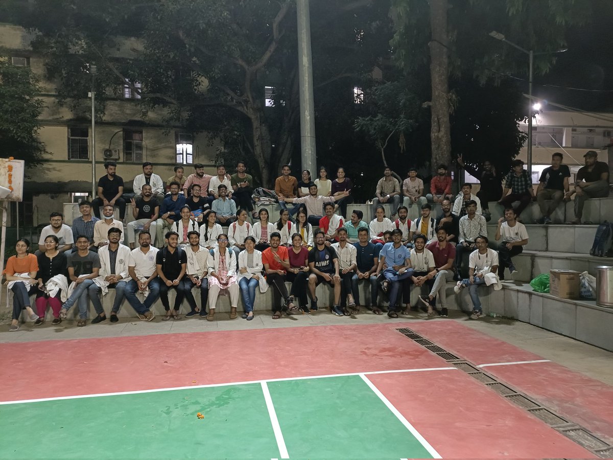 AIIMS_OSA's tweet image. झुकता है सारा आसमान ।
झुकाने वाला चाहिये ।।

We won finally !!
Administration accepted each and every demand.

#Day10th_of_protest
@PMOIndia 
@ANI 
@mansukhmandviya 
@AIIMSRDA