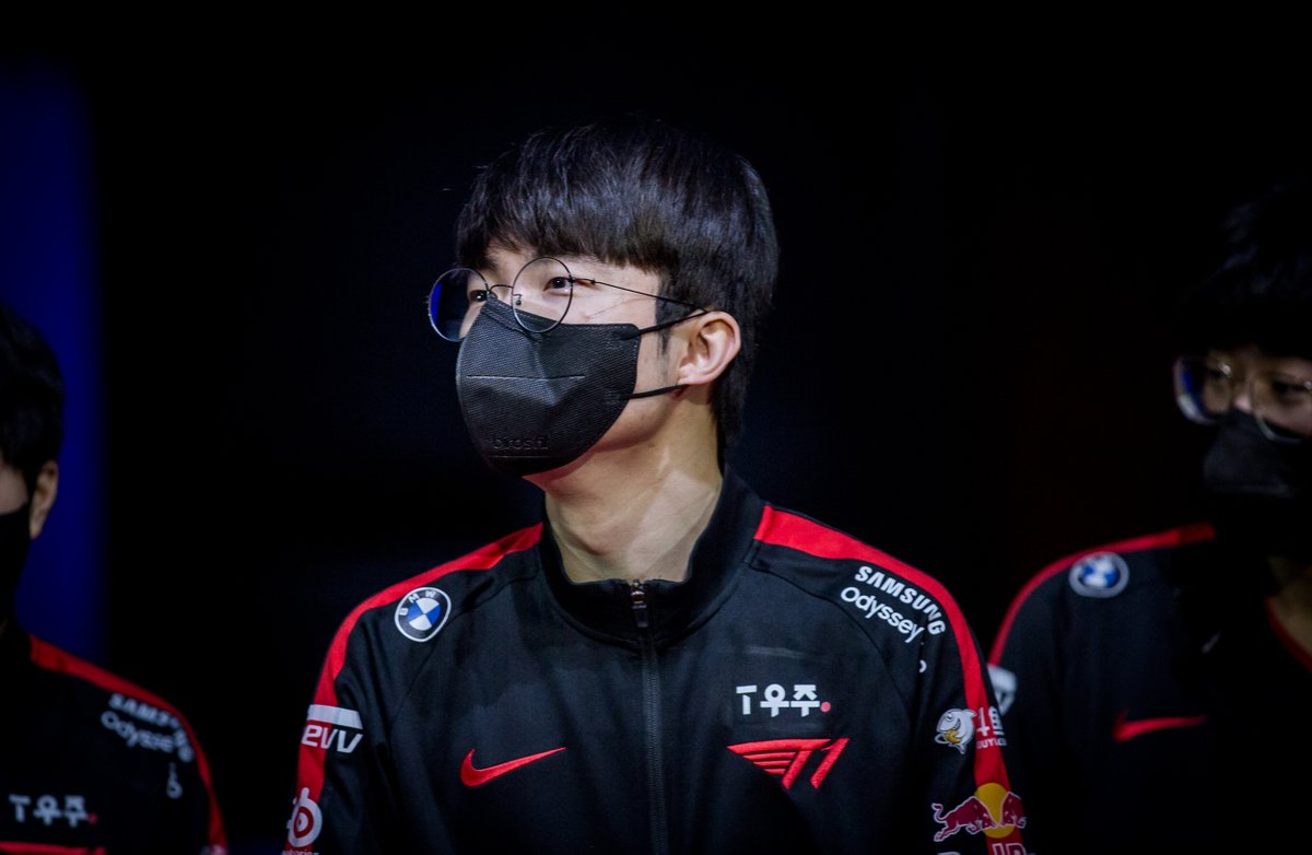 akali_roll_back's tweet photo. 20220823 LCK 22 SUM FINAL MEDIA DAY
#T1 https://t.co/ewM1tMwqrE