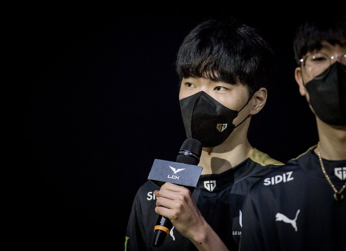 akali_roll_back's tweet photo. 20220823 LCK 22 SUM FINAL MEDIA DAY https://t.co/T0skZUzZDC