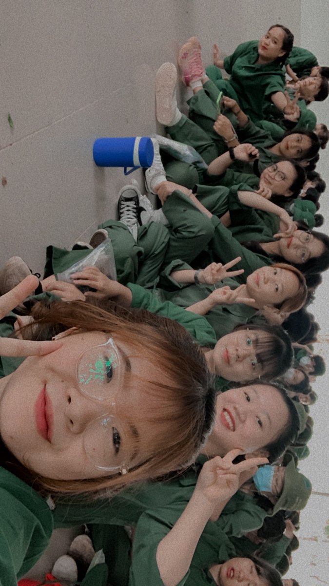 TaeKook63704635's tweet photo. Trên đời này thứ đẹp đẽ nhất bao giờ cũng là thứ ngắn ngủi nhất
@BTS_twt https://t.co/NgOAPRQ06u