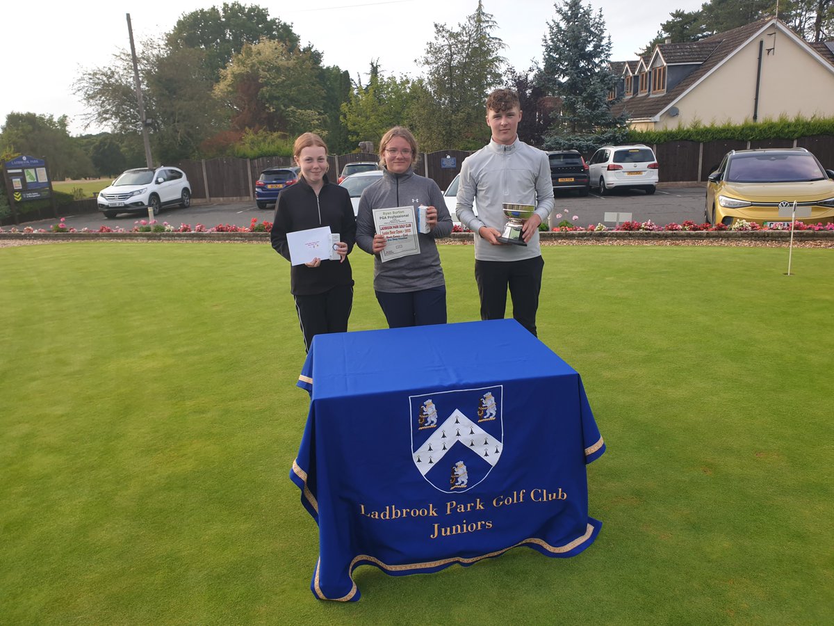gazjesbekell's tweet photo. Another great day at @LadbrookParkGC 'big bear 36 hole comp. Great to share girls net/gross with Serafima. Happy with 91/86. fantastic organisation and course,always so friendly and welcoming. @WarksGolfLadies @AcclaimedMC @EnglandGolf https://t.co/Sp3T0V8hbE