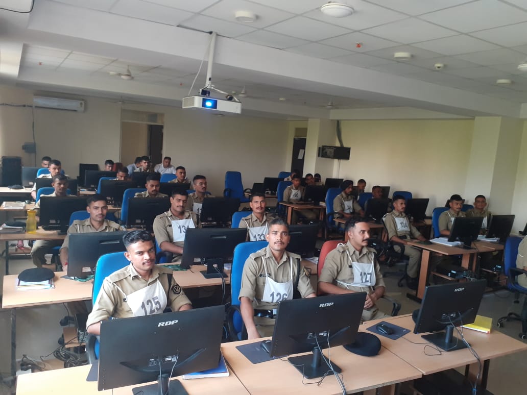 BSF_BICIT's tweet photo. Training @BSF_BICIT

" Keep Training and keep Learning
Until you get it Right. "

@BSF_India https://t.co/kb1u50C1ct