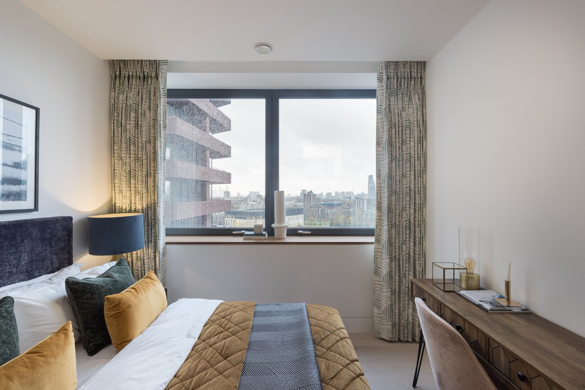 Make an #AnthologyHoxtonPress home your own.

We provide beautifully designed homes, in an excellent location with city skyscape views - you create the finishing touches.

Book your private viewing of our remaining homes today:
📱020 3308 9813
⌨️ hoxtonpress@lifestory.group