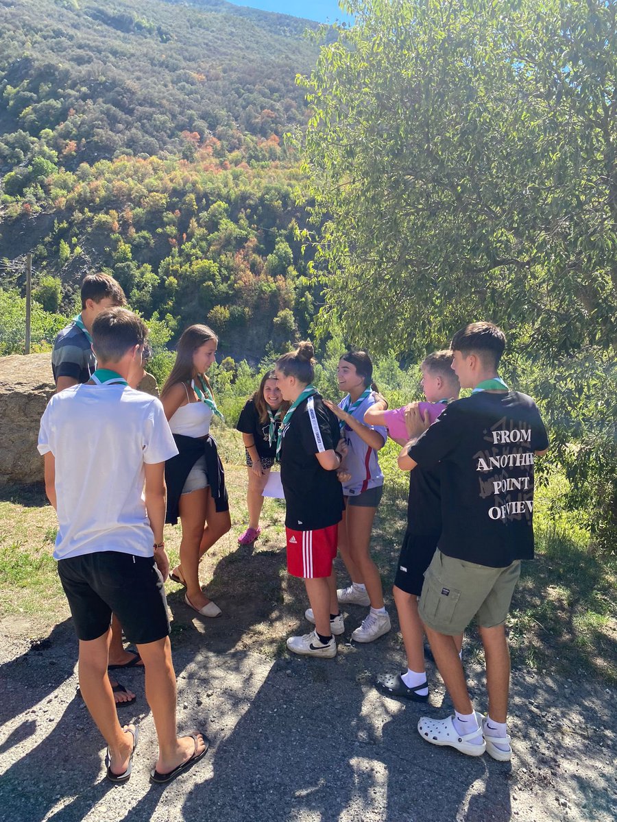 colborreda's tweet photo. 🎲 Matí de gimcana, jocs i proves pels exteriors de la casa de colònies. Seguim! 🙌

#Camells22 #PallarsSobirà #ColBorredà #estiu https://t.co/wwO1EBwuD3