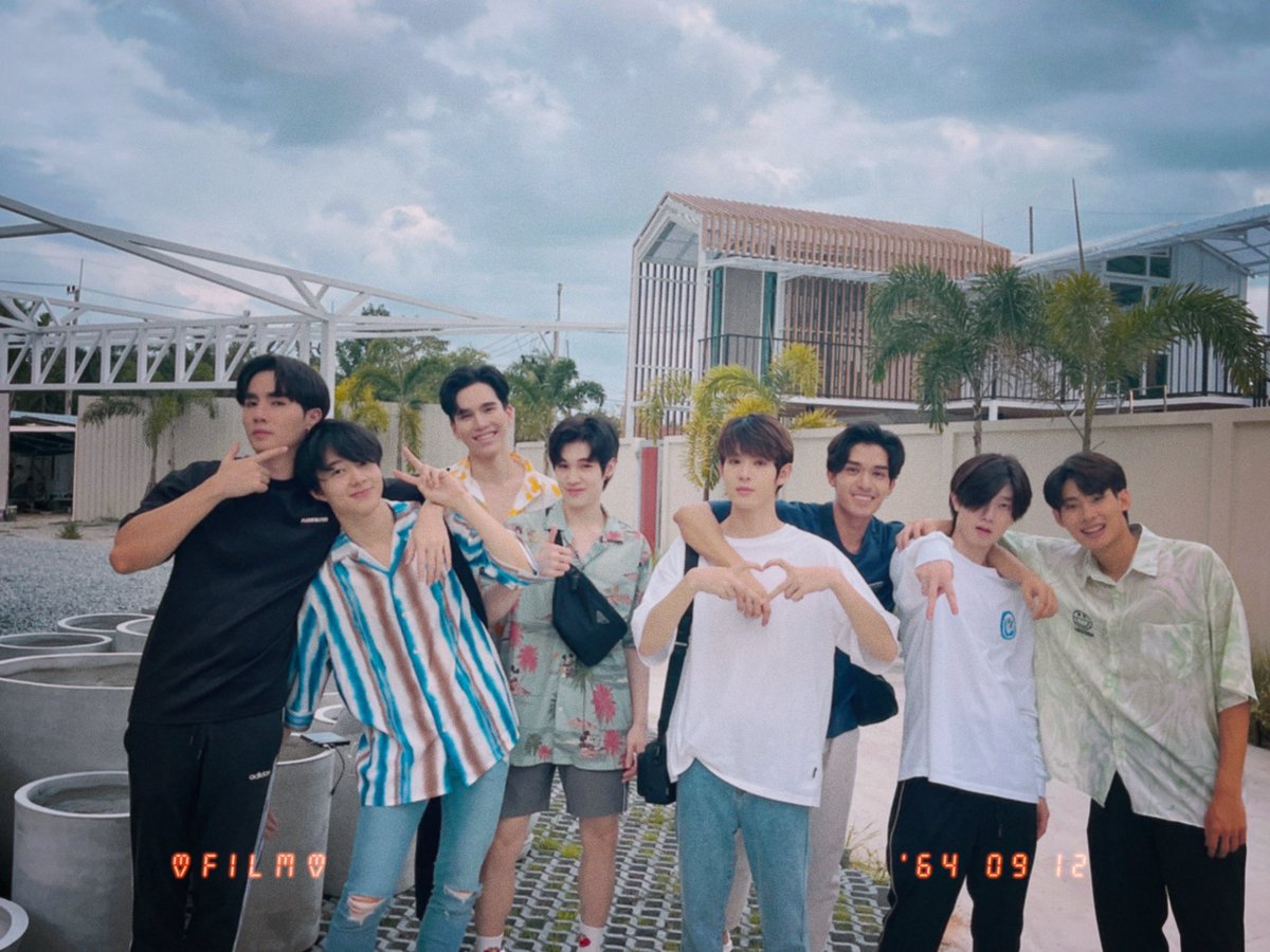 iMaxyou_'s tweet photo. มะไหร่จะมีเรียลลิตี่อีกน้าาาา🥹 รวมกลุ่มกันเล่นแวร์วูฟเฉยๆก็ได้ คิดถึงทุกคน
#ดมด #Domandi https://t.co/Fg2dHMjQ7M