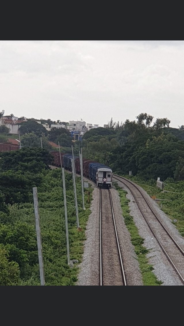 Veeresh955899's tweet photo. #Davangere Outer 
#Electrification Works 
#Chikkabanavara  - #Hubbali Section https://t.co/8FrYIwqsEQ