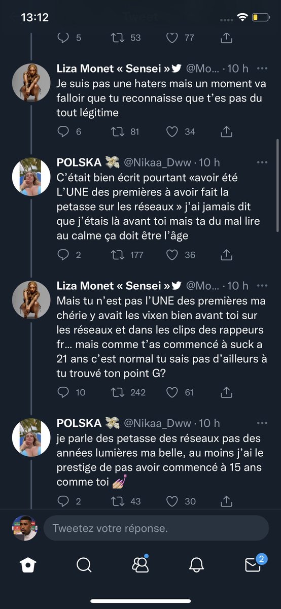 gratinsama's tweet photo. Oui oui vous ne rêvez pas elles débattent pour savoir qui est la plus grosse tchoin https://t.co/oZmRAzoPcu