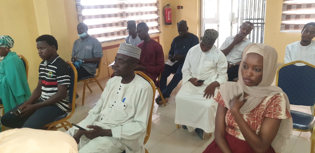 ICTAdvocates's tweet photo. #InspiringSession: our guest speaker for the second edition of of Inspiring Leadership Reflection Intwractive Series, Prof. Aliyu Kamal, a novelist, academic and poet, author of 18 novels including 'Fire in my Backyard', 'Somewhere Somehow' and 'Hausa Boy', 'Hausa Girl'. @YZYau https://t.co/HyBuQhr5tT