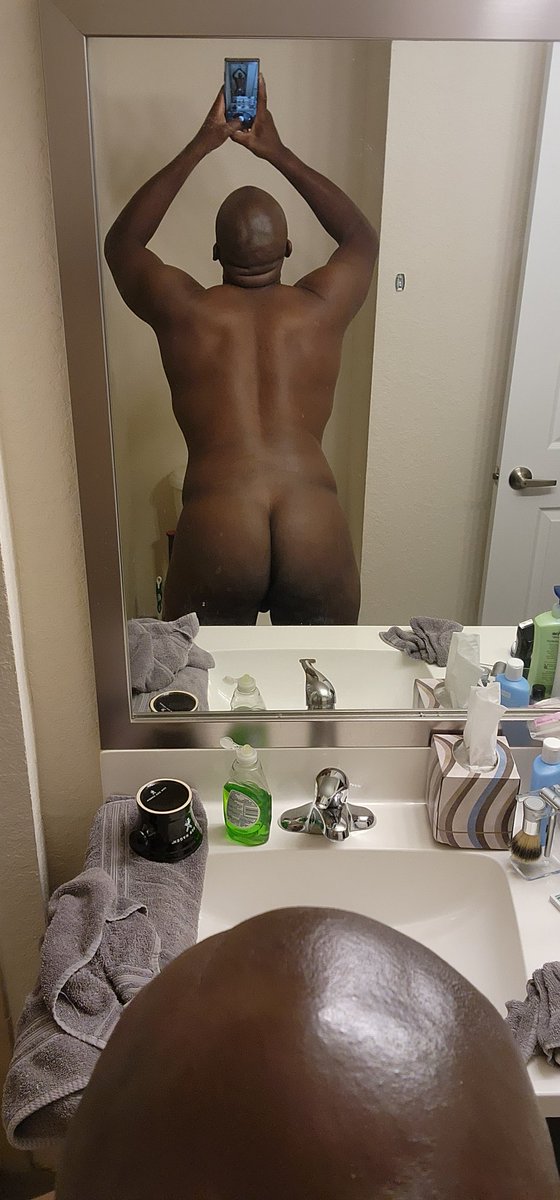 thechubbydadbbc's tweet photo. #goodmorning...say it back 🌞 getting ready for Monday #2 #naked #nakeddad #nudeselfie #chub #chubby #chubbydad #bbc #chubbybbc #b8 #bidad #bibbc #letithang #ass #bootycheeks https://t.co/RUJh7EGKnp