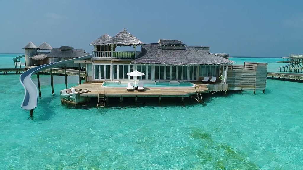 With floor to ceiling windows, each #SonevaJani Water Retreat is positioned to maximise those uninterrupted ocean views while offering you privacy and seclusion.

#DiscoverSoneva