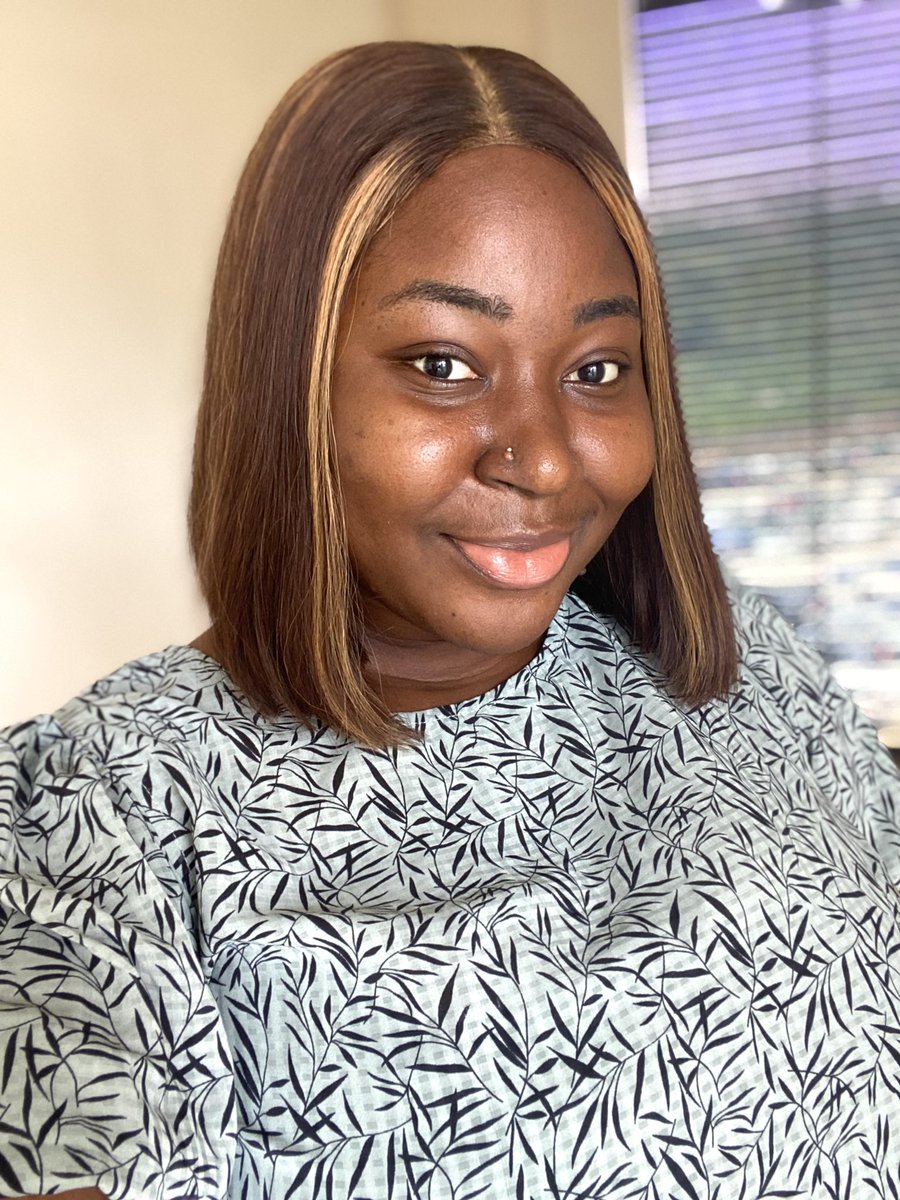 KarenThomat's tweet photo. I’ll be rounding up NYSC in a month . Please if you need a friendly face and sound mind for employment, don’t hesitate to tell me. 
Retweet please, my employer may be on your TL 🙃 
Ask me what I cannot do 😇
#AbujaTwitterCommunity #Abujaplug #abujaconnect https://t.co/LaNnuhMjWR