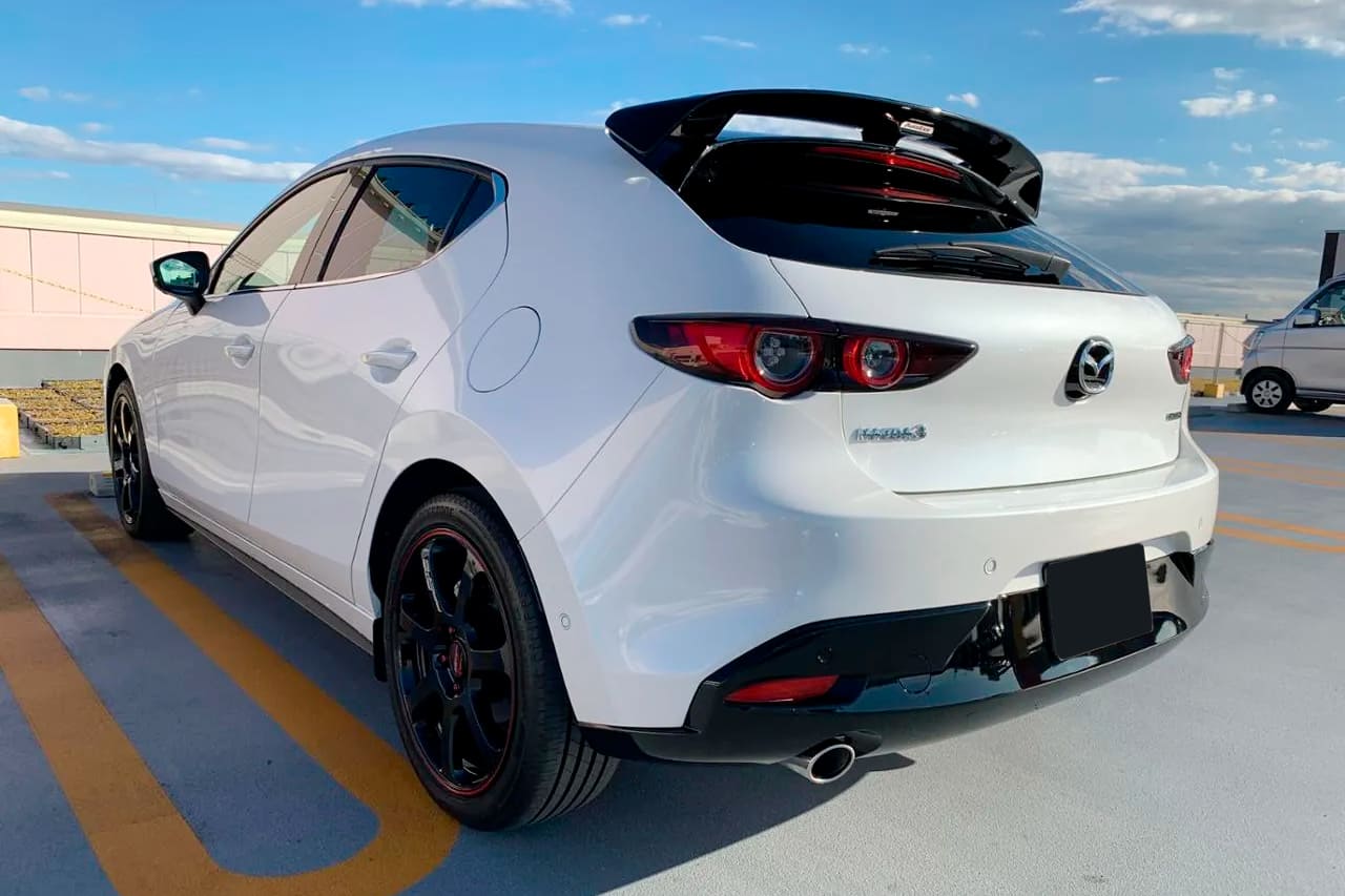 Mazda Bodykits Twitterren: "Rear Roof Spoiler | Mazda3 (2019-2022)  #mazdabodykits #mazda #mazda3 Condition: Brand New Includes: Rear roof  spoiler Color: By order, Gloss black Shipping: Free international shipping  🌎 We ship worldwide,
