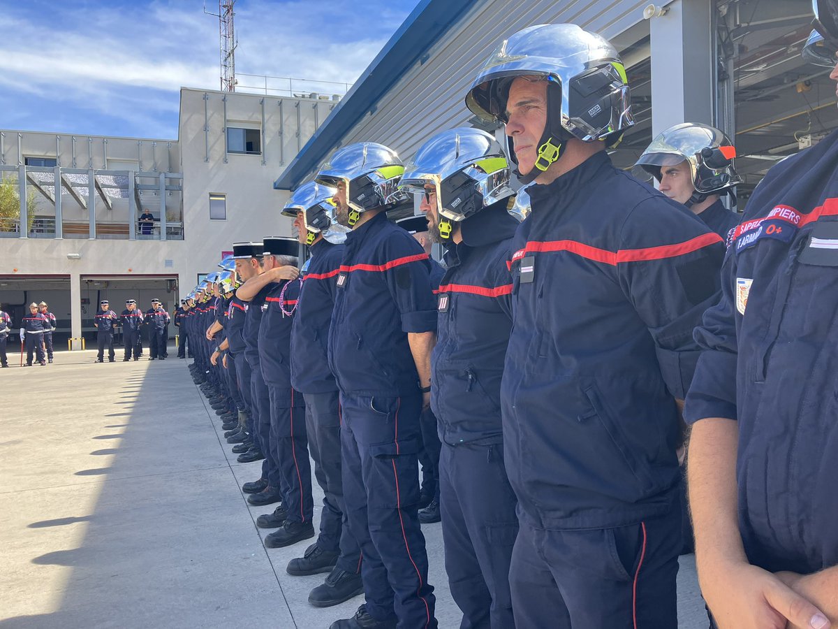 PompiersHerault's tweet photo. #Cérémonie|| Aujourd’hui les #SapeursPompiers de l’#Hérault du CSP de @villedesete se retrouvent pour fêter la Saint Louis 2022 en présence d’Emmanuelle Darmon Sous-Préfète des élus des familles des invités Remise de #Médailles de grades Félicitations aux récipiendaires https://t.co/4rJRvgmes8