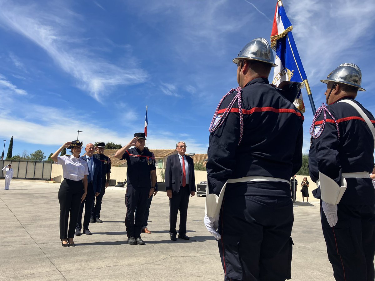 PompiersHerault's tweet photo. #Cérémonie|| Aujourd’hui les #SapeursPompiers de l’#Hérault du CSP de @villedesete se retrouvent pour fêter la Saint Louis 2022 en présence d’Emmanuelle Darmon Sous-Préfète des élus des familles des invités Remise de #Médailles de grades Félicitations aux récipiendaires https://t.co/4rJRvgmes8