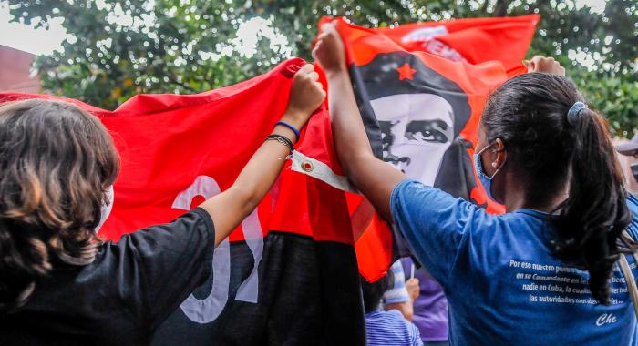 En una ocasión cuando a #Fidel le dijeron q se había agotado el potencial de hombres para integrar las Milicias de Tropas Territoriales (MTT), respondió “aún quedan las mujeres cubanas 🇨🇺. 
!!Felicidades a las federadas en su 62 aniversario !! 
#PasiónXCuba 
#MujeresEnRevolución