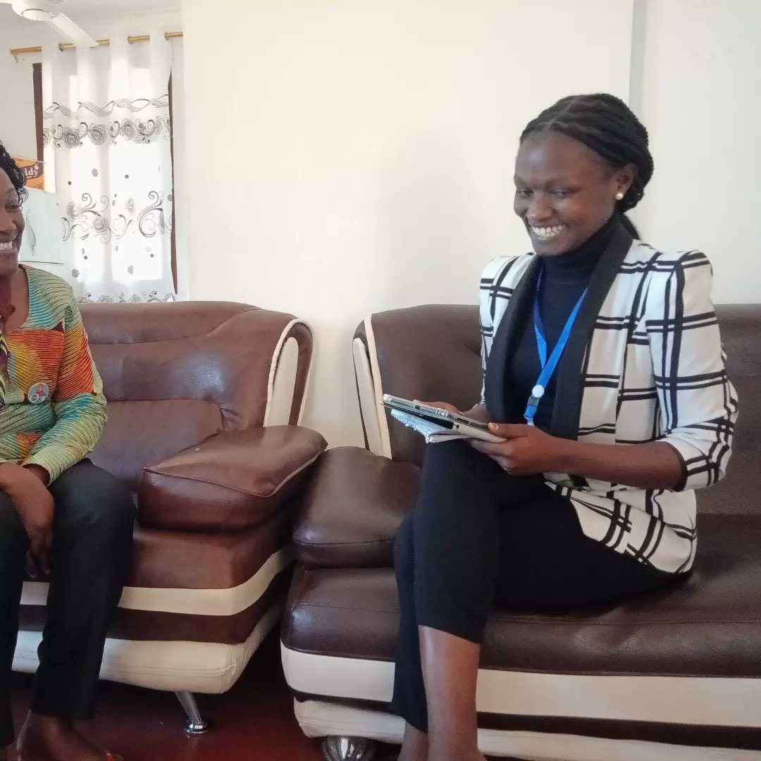 CHalmashauri's tweet photo. DC CHATO AHESABIWA

Mkuu wa Wilaya ya Chato Mhe. Martha Mkupasi akizungumza na karani wa Sensa ya Watu na Makazi Bi. Consolatha Chrispine, wakati alipokuwa akihesabiwa katika makazi yake kijiji cha Mlimani leo tarehe 23.08.2022 kwenye zoezi la Sensa ya Watu na Makazi https://t.co/FhTPEnBhnS