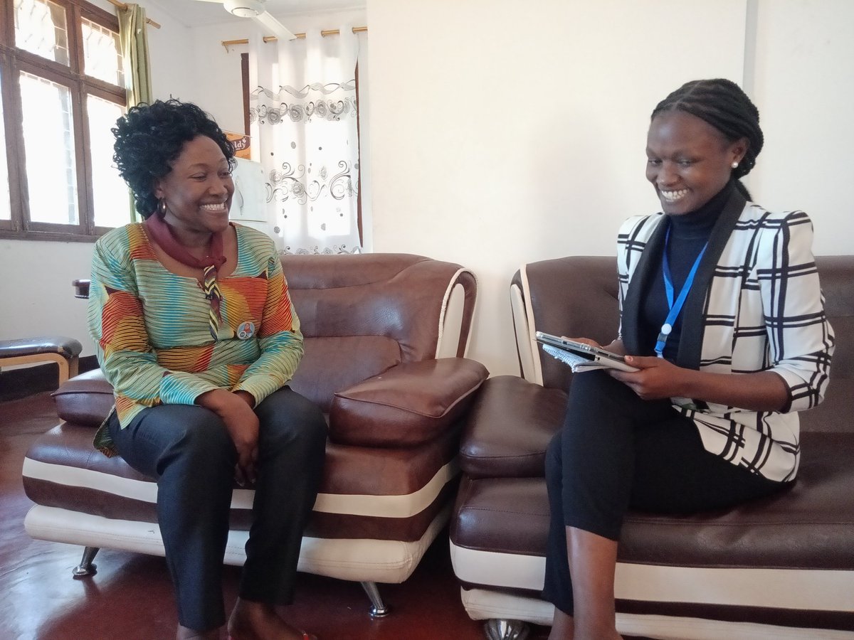 CHalmashauri's tweet photo. DC CHATO AHESABIWA

Mkuu wa Wilaya ya Chato Mhe. Martha Mkupasi akizungumza na karani wa Sensa ya Watu na Makazi Bi. Consolatha Chrispine, wakati alipokuwa akihesabiwa katika makazi yake kijiji cha Mlimani leo tarehe 23.08.2022 kwenye zoezi la Sensa ya Watu na Makazi https://t.co/FhTPEnBhnS